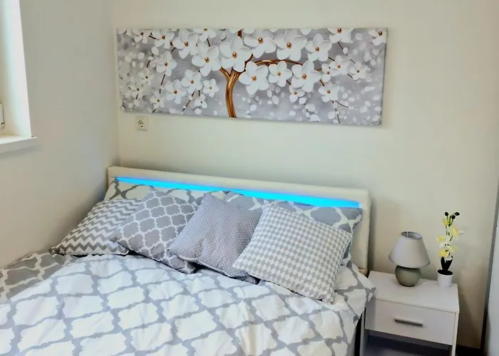 Mi Casa Es Tu Casa *